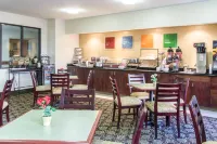 韋爾谷凱藝套房飯店 伊格爾縣住宿飯店