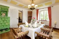 Schloss zu Hopferau Hotels in RoBhaupten