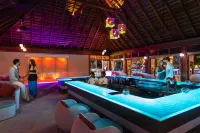 Meeru Maldives Resort Island - bar
