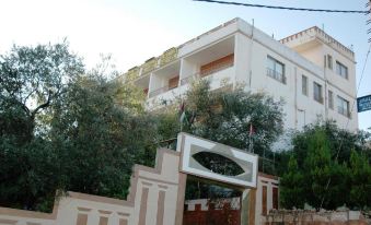 Al-Jabal Castle Hotel - Ajloun