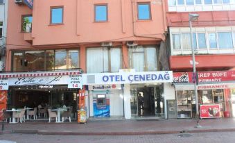 Hotel Cenedag - Housity
