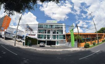 Hotel Lemon Green -Zona Expo Frente Al Centro de Convenciones