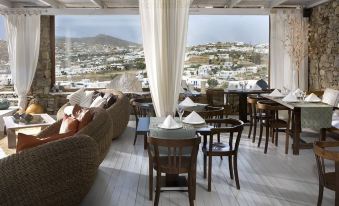 Tharroe of Mykonos Boutique Hotel