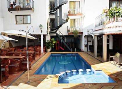 Neptuno Apartments