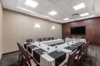 Siding 16 Lodge Hotels in Wetaskiwin