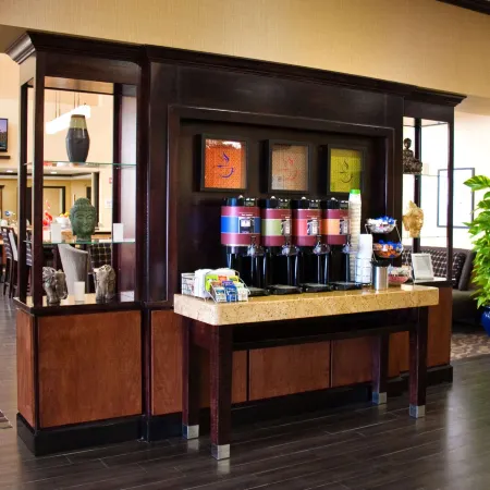 Hampton Inn & Suites Pine Bluff
