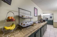 Days Inn by Wyndham Scottsboro Al - Motels