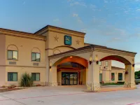 Quality Inn & Suites - Glen Rose Hotels in Somervell County