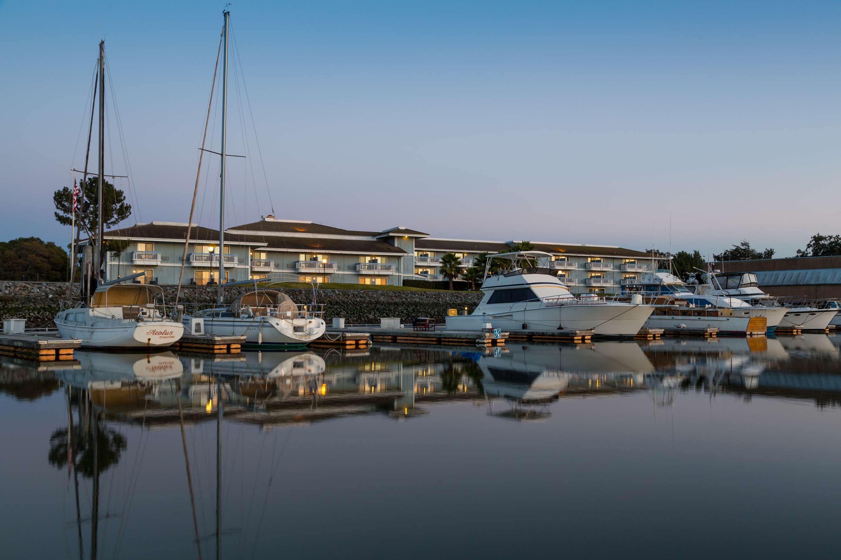 The Marina Inn on San Francisco Bay