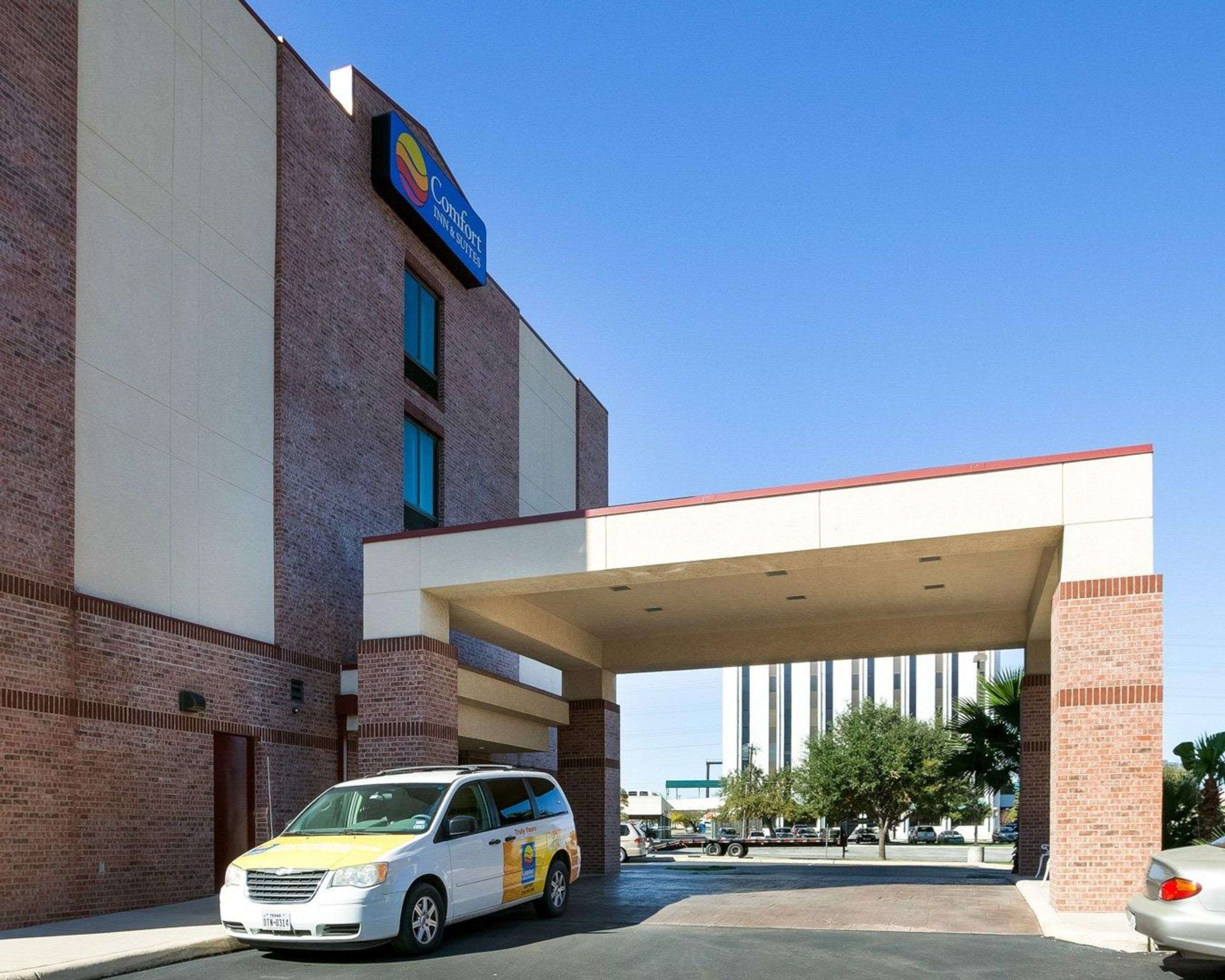 Comfort Inn & Suites San Antonio Airport