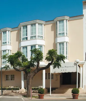 Hotel Patricia Menorca Hotels in Cala en Blanes