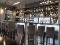蘭花酒店 - 停車場
