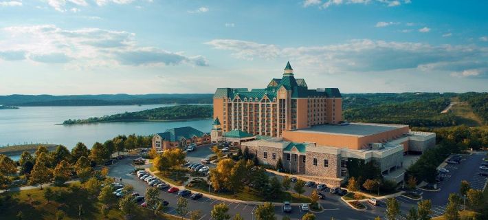 Chateau on the Lake Resort Spa and Convention Center Hotels in Branson