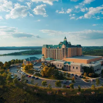 Chateau on the Lake Resort Spa and Convention Center