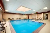 Capitol Plaza Hotel Jefferson City - Pools