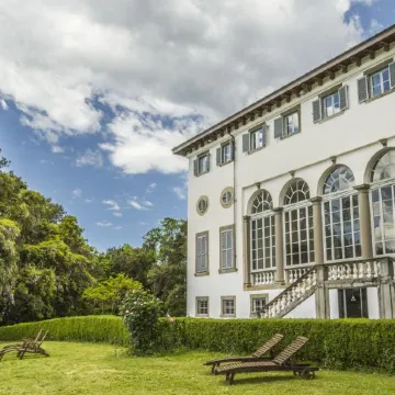 Tenuta Guinigi Antico Borgo di Matraia - Exclusive Holidays Apartments & Pool
