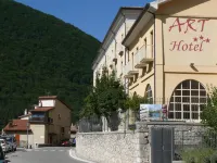 Art Hotel Hotel in zona Monte Greco