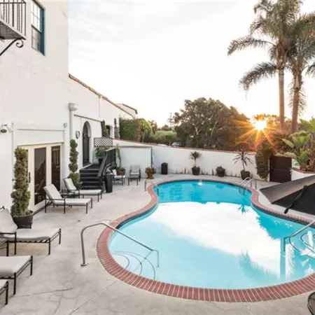 Montecito Inn