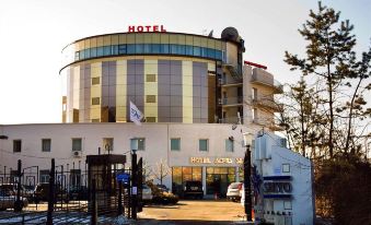 Acfes-Seiyo Hotel