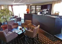 Sure Hotel by Best Western Caen Memorial - bar