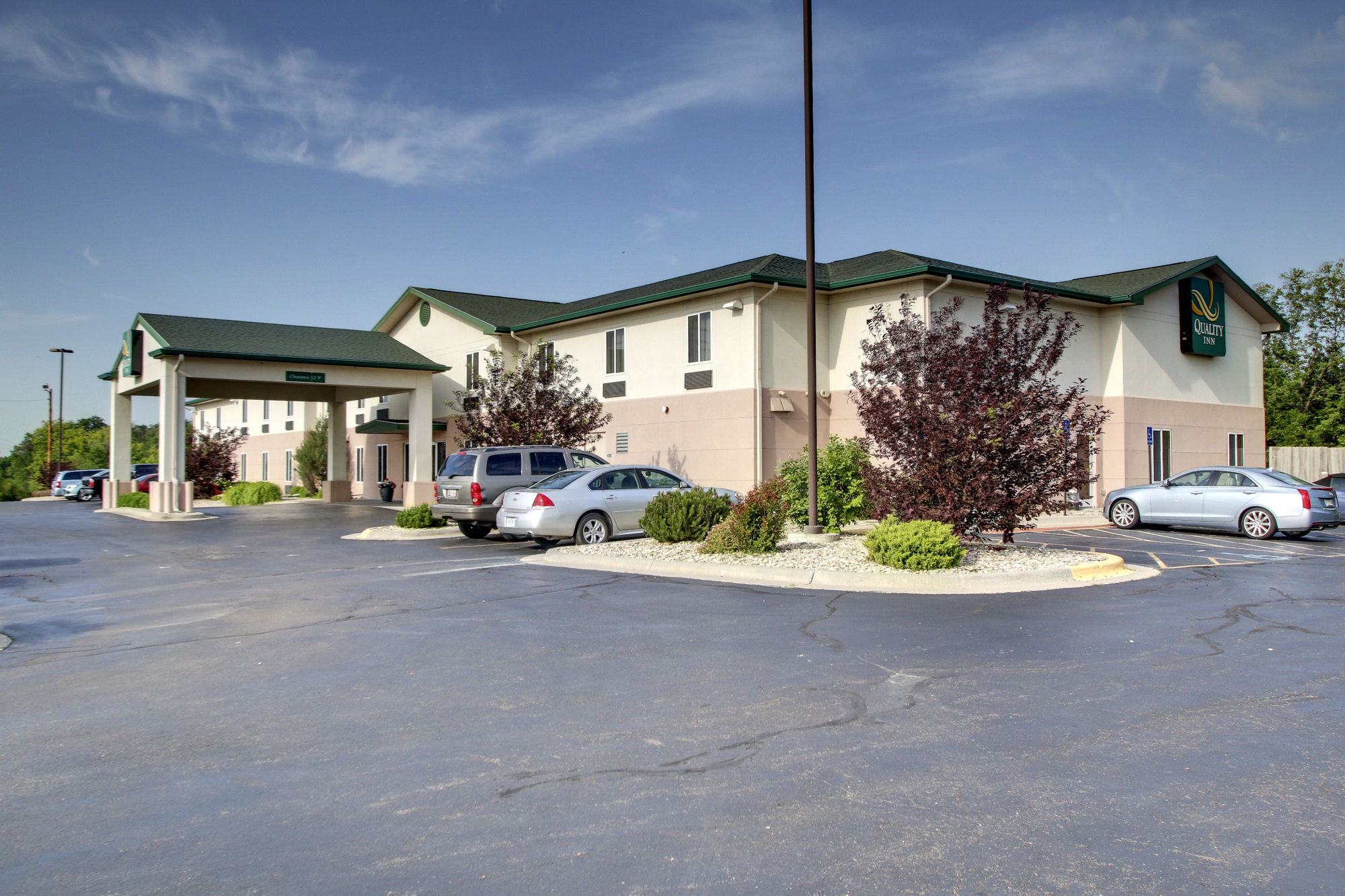 Quality Inn Junction City - Near Fort Riley