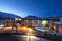 The Grand Lodge Hotel and Suites