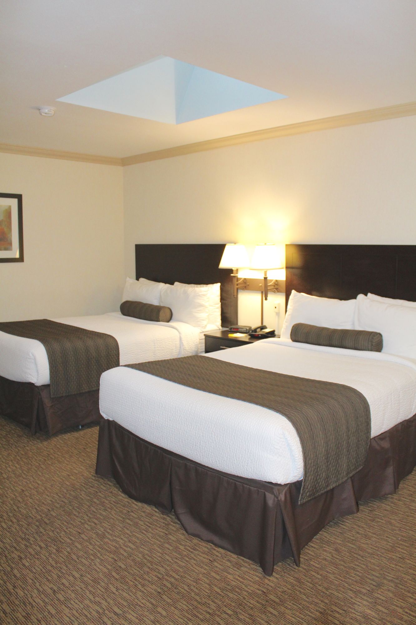 Days Inn & Suites by Wyndham Sault Ste. Marie on