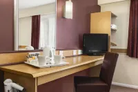 Days Inn by Wyndham Warwick North M40