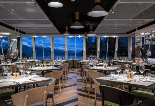 [QT 퀸스타운의 세련된 내부 인테리어 이미지]