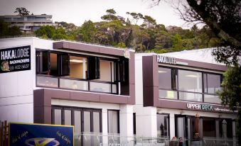 Haka House Bay of Islands (Paihia)