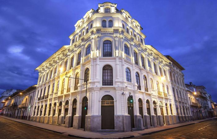 Parc Royale Suites Hotel