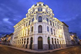 Parc Royale Suites Hotel