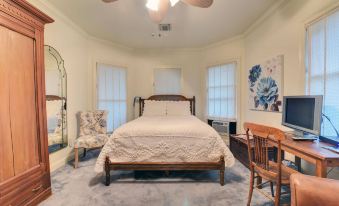 A Chateau on the Bayou Bed & Breakfast