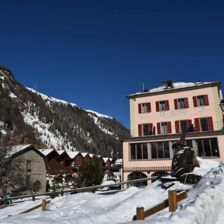 Hôtel le Besso - Swiss Romantic Lodge Zinal Отели в г. Зеналь