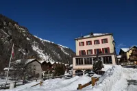 Hôtel le Besso - Swiss Romantic Lodge Zinal Hotels near Col des Vignettes