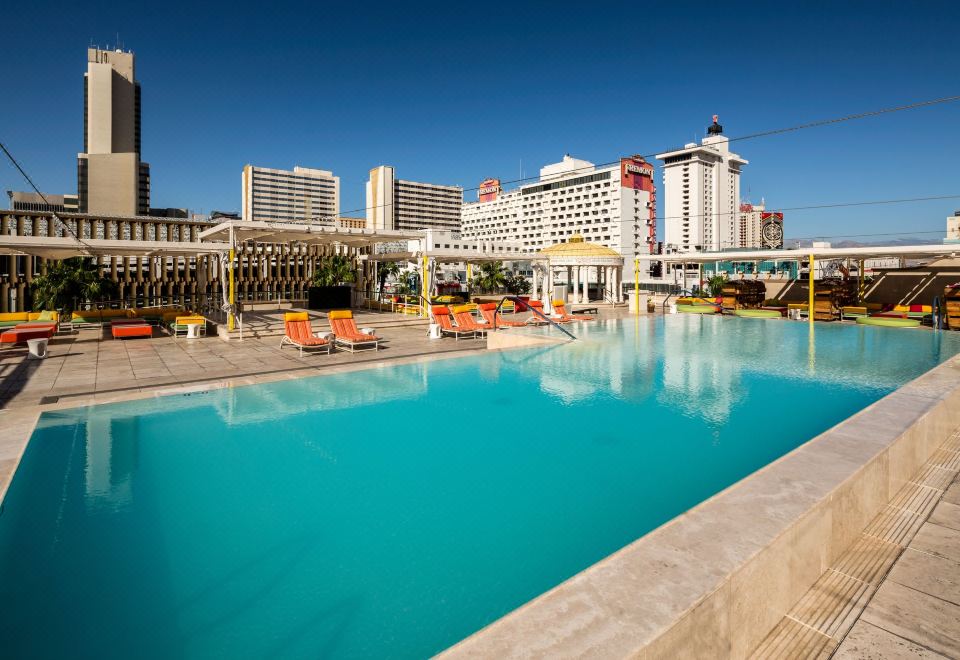 Downtown Grand Las Vegas-Las Vegas Updated 2022 Room Price-Reviews & Deals  | Trip.com