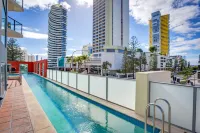 Mantra Broadbeach on the Park - Beach