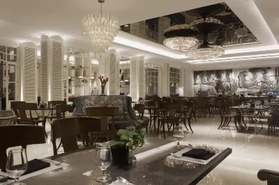 Java Paragon Hotel & Residences Отели в г. Dukuhpakis