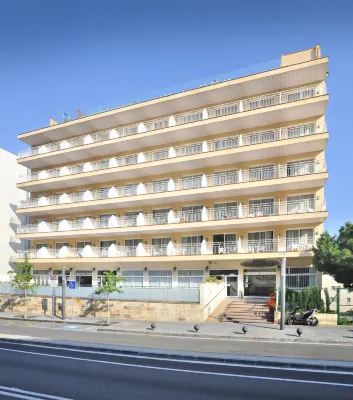 Checkin Catalonia Hotels in Sant Pol de Mar