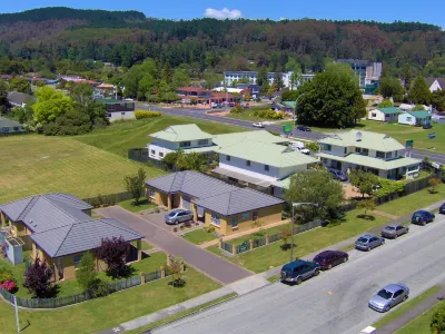Birchwood Spa Motel Hotels in Horohoro