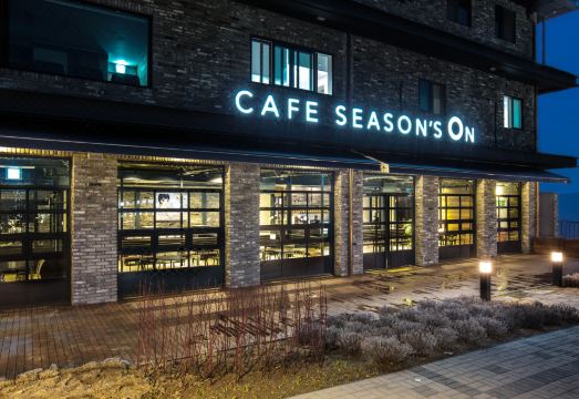 호텔 에버리치 로비 및 프런트 데스크 이미지