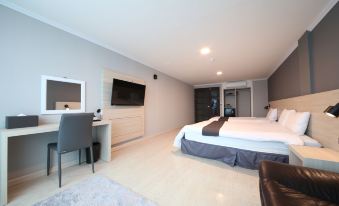 Gyeongpo Soo Hotel
