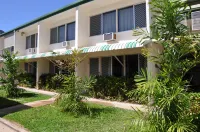 Palm Waters Holiday Villas فنادق في North Ward