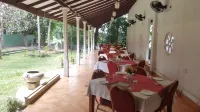 Airport Green View Resort فنادق في Veyangoda
