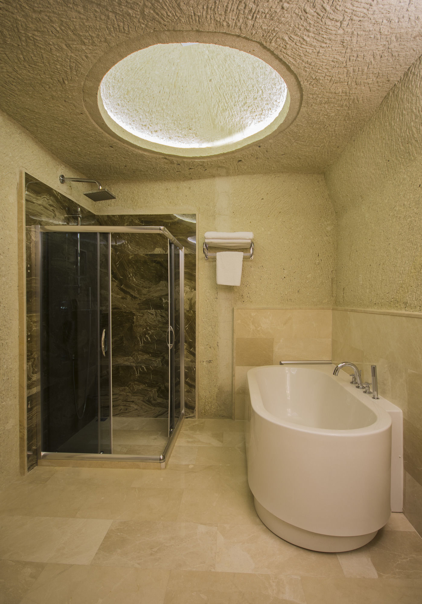 Artemis Cave Suites