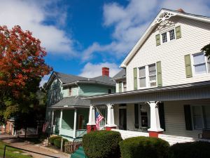 The Guest House Inn on Courthouse Square