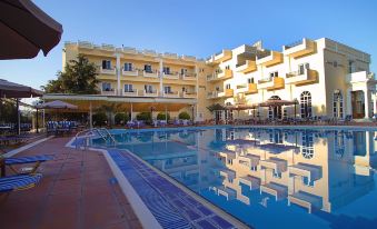 Kouros Hotel