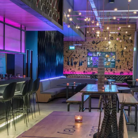 Moxy London Stratford Отели рядом с достопримечательностью «Стратфорд»