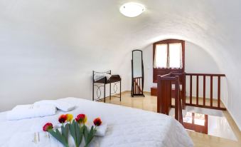 Aspalathos Suites