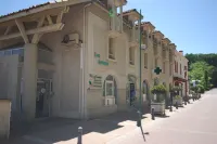 勒阿魯米思酒店
